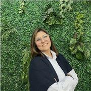 A profesionales o equipos líderes jefes o empresarios