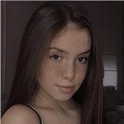 Doy clases particulares ya que he acabado bachillerato y dispongo de tiempo para hacerlo. Especializada en niños de infantil i primaria. Ayudo a hacer trabajos de verano a niños pequeños o practicar materias para el curso que viene de una manera dinámica