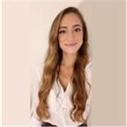 Laureata in giurisprudenza con diploma linguistico, offro lezioni a tutti gli studenti di scuole elementari, medie e superiori