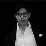 Ingeniero capacitado para el aprendizaje del idioma inglés a niños, jovenes y adultos