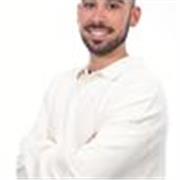 Maestro vocacional y dinámico. Ofrezco clases particulares y refuerzo escolar personalizado a estudiantes de Educación Primaria.