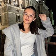 estoy estudiando educación infantil siempre he sido muy buena estudiante y podria dar clases a niños de primaria y ESO