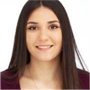Profesora de apoyo escolar para las matemáticas básicas