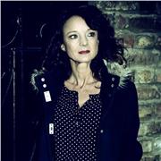 Native speakimg English Tutor with GCSE's in English and Maths. Previously a Teaching Assistant and I would like to teach children