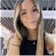 Una persona que le gustaría transmitir la pasión del diseño gráfico. Dar clases de programas como Illustrator, Photoshop, Indesign, Premiere…
