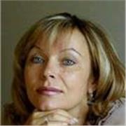 Motivierte Englischlehrerin mit C1 Englisch, B1 Deutsch, Erfahrung im Unterricht 