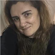 Como una persona a la que le encanta enseñar lo que sabe y transmitir sus conocimientos.
Estudiantes de ciclos formativos, y univ