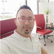 Spanisch Muttersprachler, gebürtig kubaner, und mit deutscher Staatsangehörigkeit! :-)