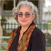 I am a professional teacher and committed to sharing my knowlegde.
My lessons are aimed to highschool and collage students who have a wish to learn spanish with a native spanish speaker.