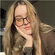 Estudiante de la carrera de psicología en la UNED, con buena nota en la ESO y bachillerato