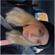 Mathe Lehrerin die ihr bestes tut allen Kindern egal in welcher Altersgruppe sie sind zu helfen