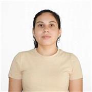 Profesora de Física que imparte clases a alumnos de secundaria
