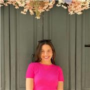 Studentessa universitaria disponibile per aiuto compiti su tutte le materie per classi elementari