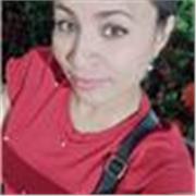 Pedagoga dicat clase a niños de transicion a quinto de primaria