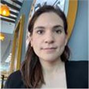 Profesora de Biología a adolescentes y los que desean postular a areas de salud