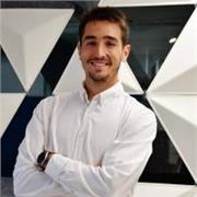 SEO senior con más de 10 años de experiencia tanto en cliente final como en agencias de marketing. 