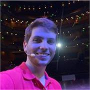 He trabajado con Disney y en producciones profesionales, ¡me encantaría enseñarte a cantar!