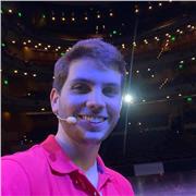 He trabajado con Disney y en producciones profesionales, ¡me encantaría enseñarte a cantar!