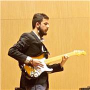 É sempre il momento giusto per imparare, inizia adesso e scopri il chitarrista che è in te!