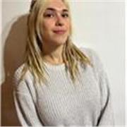 Profesora de Teatro titulada en la UPC, con experiencia desde 2018, ofrece clases particulares online para todas las edades