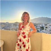 Native Spanish tutor in Edinburgh offering online lessons; Psychology graduate supporting adults and teens gently.