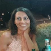 Laureata e specializzata in diritto soprattutto civile, penale, amministrativo impartisce lezioni private.