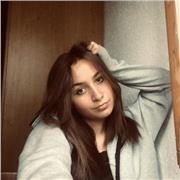 Ragazza frequentate terzo anno liceo scientifico, impartisco ripetizioni di matematica (biennio), biologia, italiano, storia, arte