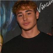 Etudiant en grande école (ESCP) et stagiaire en finance.