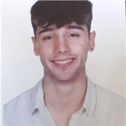 Profesor de matemáticas imparte clases ha niños de todas las edades hasta bachillerato