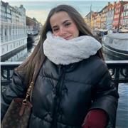 “Soy paciente, creativa y apasionada por la enseñanza, especialmente con niños pequeños.