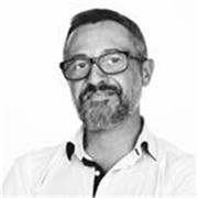Insegnante di fotografia con grande esperienza nel settore