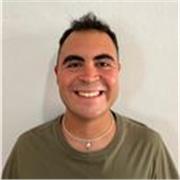 Profesor de música apto para dar iniciación musical y lenguaje musical.