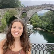 Profesora de apoyo de todas las materias para niños de Educación Primaria.Graduada en Educación Infantil