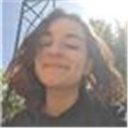 Estudiante imparte clases de refuerzo para alumnos de primaria, ESO o BACH