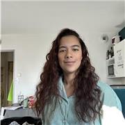 Étudiante titulaire d’un bac, général, spécialité, physique chimie, SVT, option, maths, prêt à aider d’autres  élèves