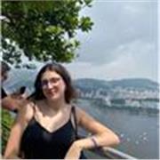 Studentessa di medicina offre aiuto compiti