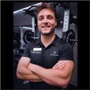 Entrenamientos personales de todo tipo, sea con o sin material. Adaptación completa a nivel y necesidades del cliente