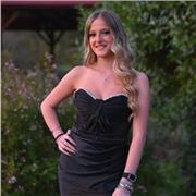 Studentessa dinamica disponibile per aiuto compiti efficaci di italiano, matematica e spagnolo.