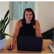 Ofrezco clases de inglés para todos los niveles, incluyendo inglés general, clases de conversación y preparación para exámenes. La