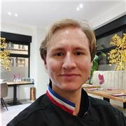 Passionné par la cuisine depuis mon plus jeune âge, je me dois de faire part de cette passion, au nouveau venu.