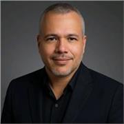 Profesor de inteligencia artificial y analítica de datos para todos los niveles.