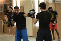 Doy clase de auto defensa y boxe y musculación