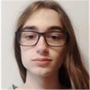 Soy estudiante de último año de física en Barcelona, doy clases partículares online y presenciales con un estilo dinámico.