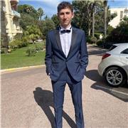 Jeune de 18 ans motivé pour aider et faire progresser les élèves. Je peux enseigner les matières suivantes pour tous les niveaux jusqu’à la seconde. J’ai acquis une certaine expérience et pédagogie en donnant des cours à mes petites sœurs