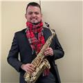 Músico saxofonista, egresado de musikene. imparto mis clases a personas de todas las edades con ganas de aprender del saxofón