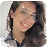 Profesora de Yoga especializada en yin yoga y Meditación 