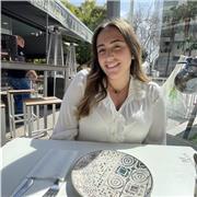 Prefesora y estudiante de biología en el ámbito de ciencias de la salud