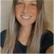 Sono una ragazza giovane e organizzata che si impegna in tutti quello che fa, sempre disponibile ad aiutare le persone come posso.