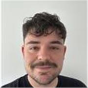 Profesor graduado en administración y dirección de empresas