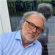 Aiuto gli studenti a scrivere correttamente e in modo fluido temi tesi e relazioni in italiano